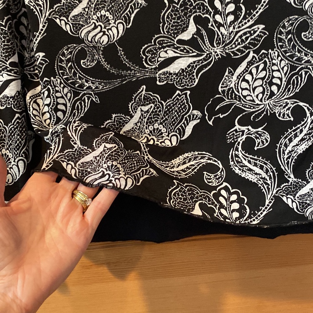 Black and white /black reversible skirt - Picture 5 of 9